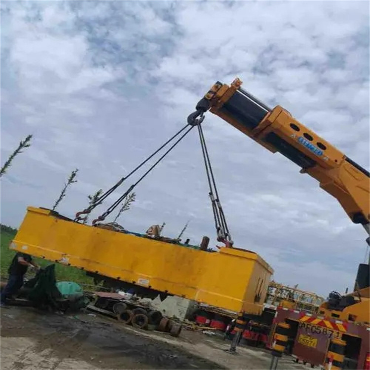 安乡吊车吊集装箱需要多少钱